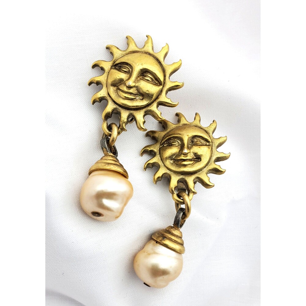Vintage Linda Levinson Clip-on Sun Faux Pearl earrings Gold Garden Party Coll